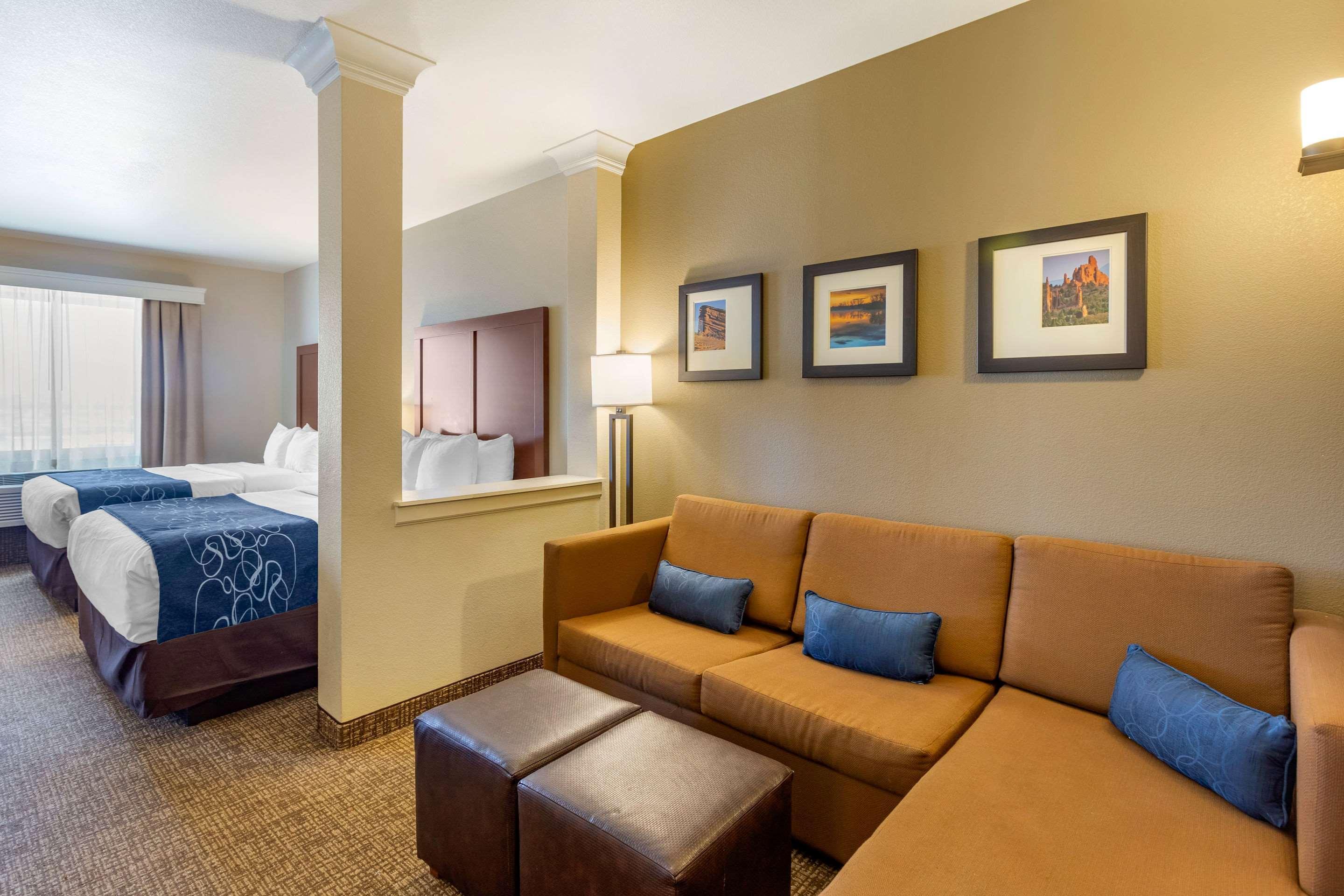 Comfort Suites Near Denver Downtown Exterior foto